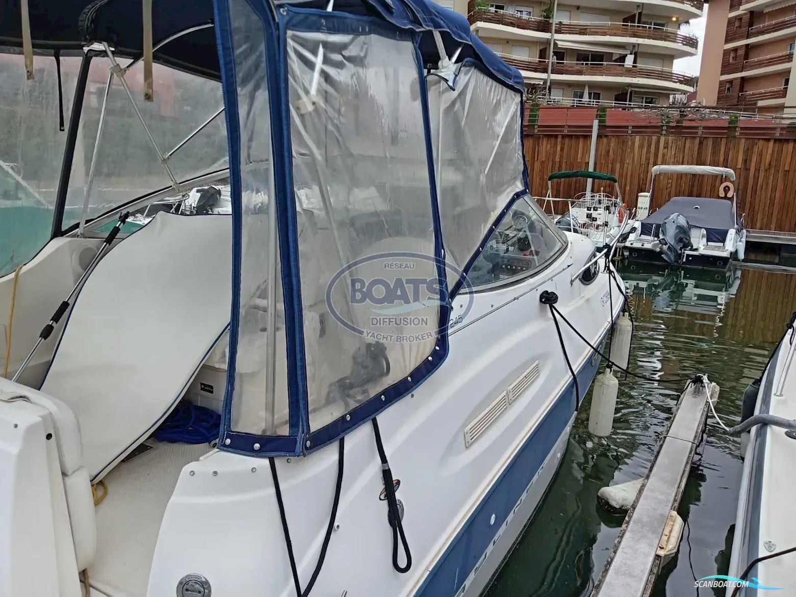 Bayliner 245