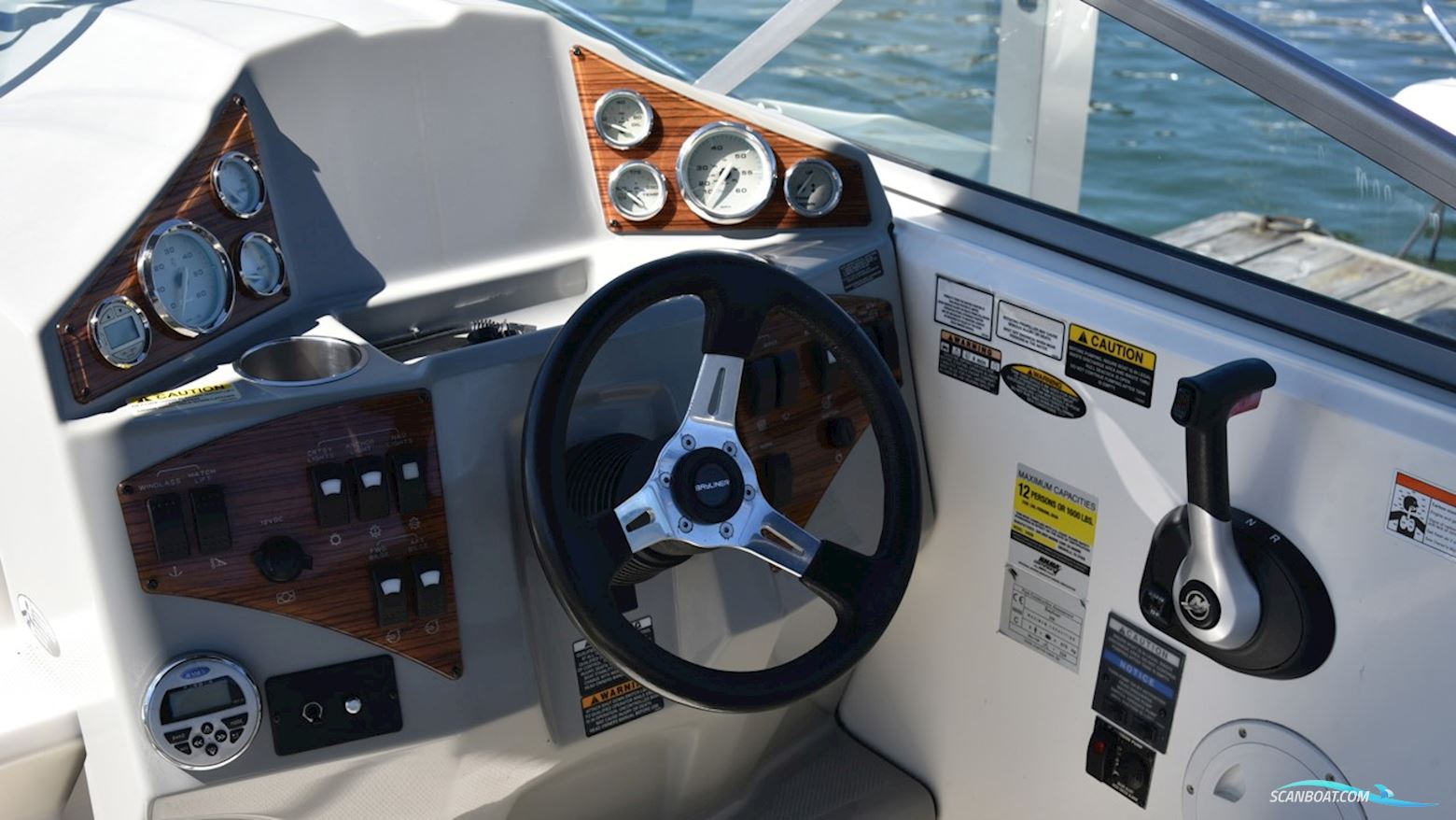 Bayliner 255 SB