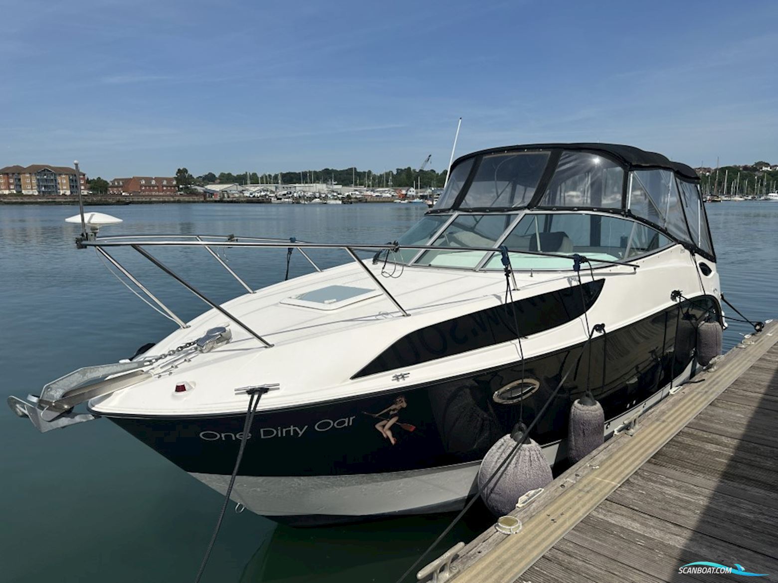 Bayliner 255 Motorboat 2010, with Mercruiser engine, United Kingdom
