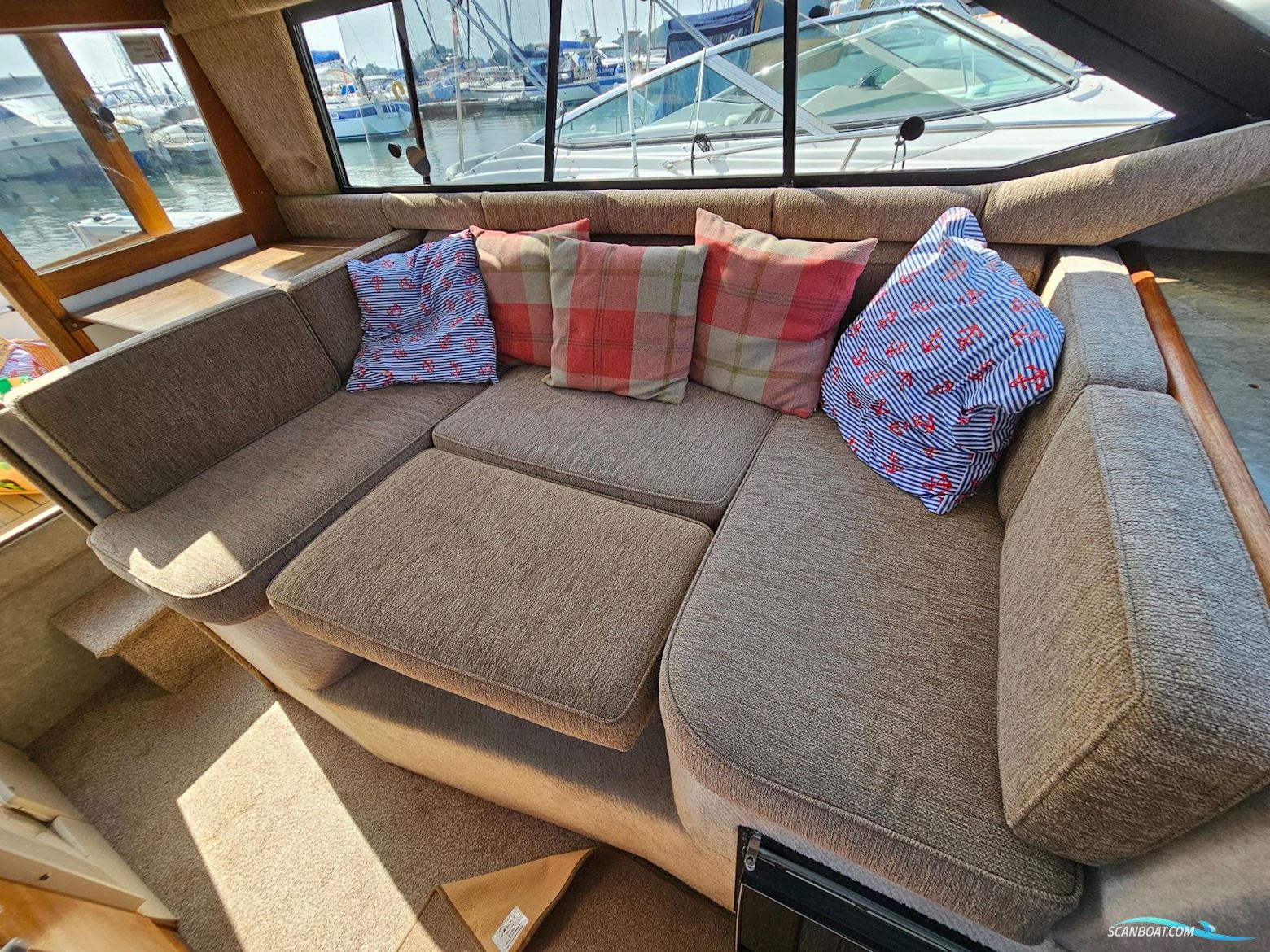 Bayliner 2556 Flybridge