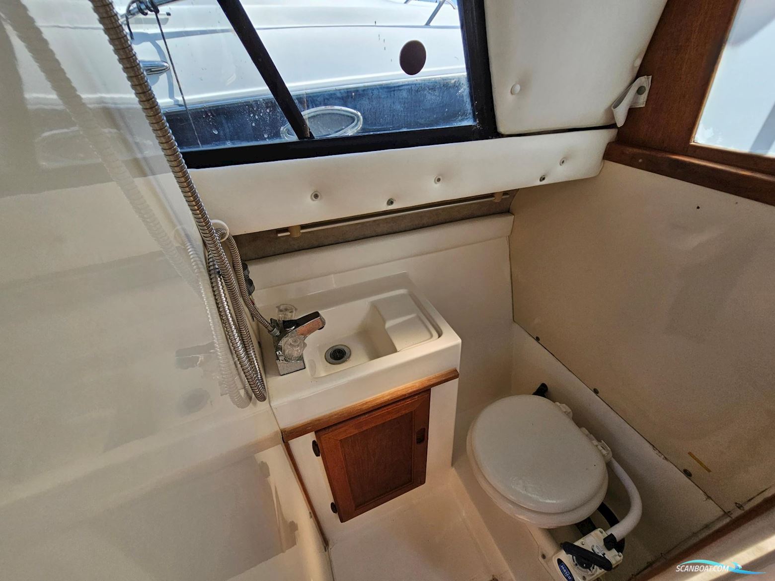 Bayliner 2556 Flybridge