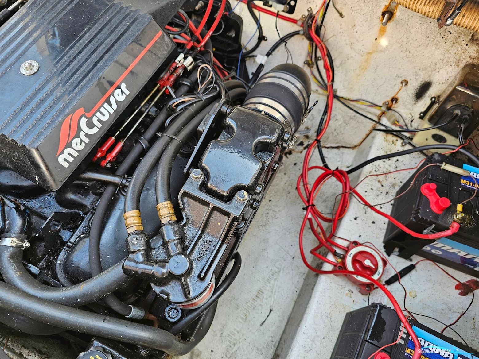 Bayliner 2556 Flybridge