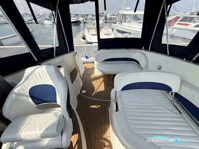 Bayliner 265 Motorboat 2005, with Mercruiser engine, United Kingdom