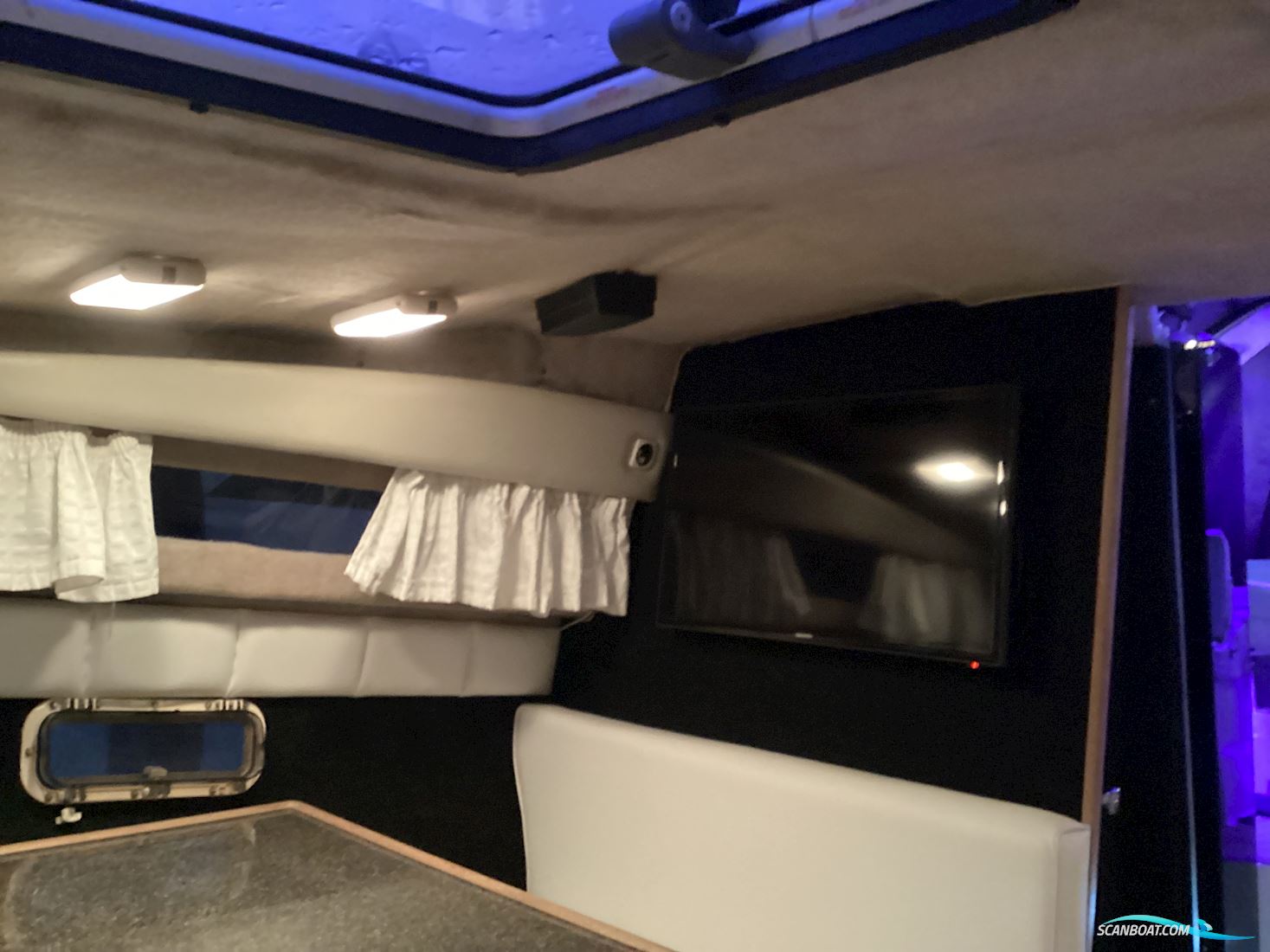 Bayliner 2655 Wide Body