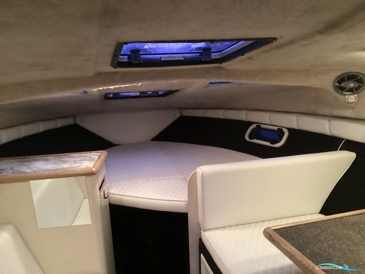 Bayliner 2655 Wide Body