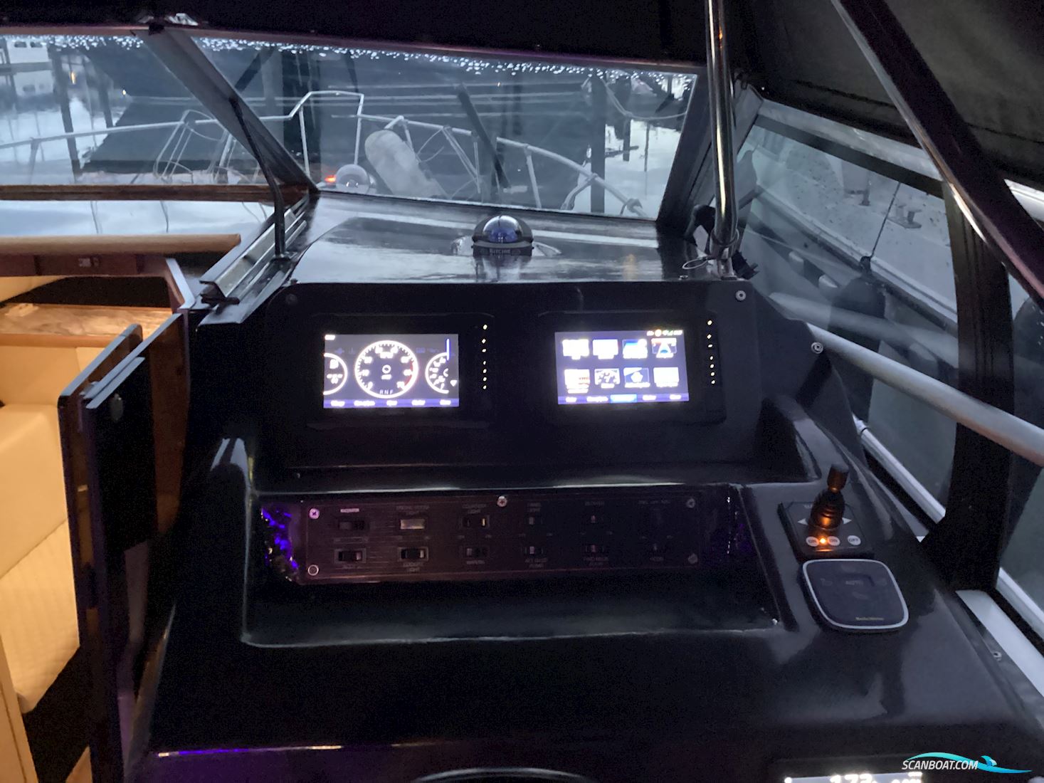 Bayliner 2655 Wide Body