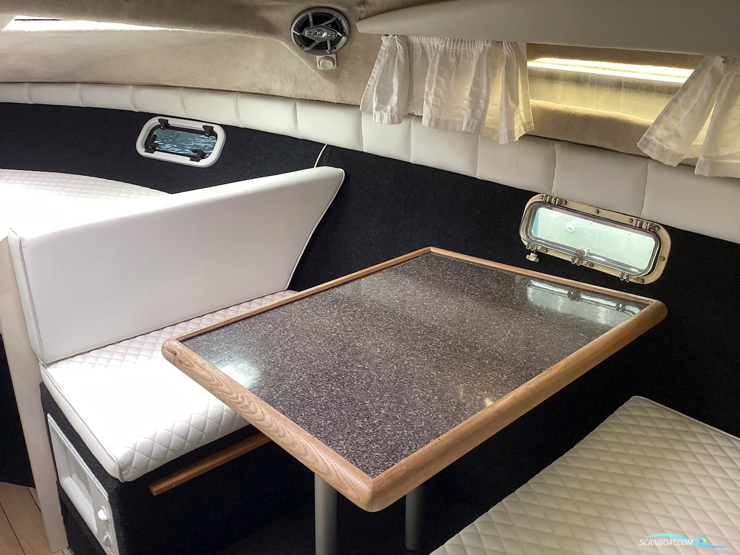 Bayliner 2655 Wide Body