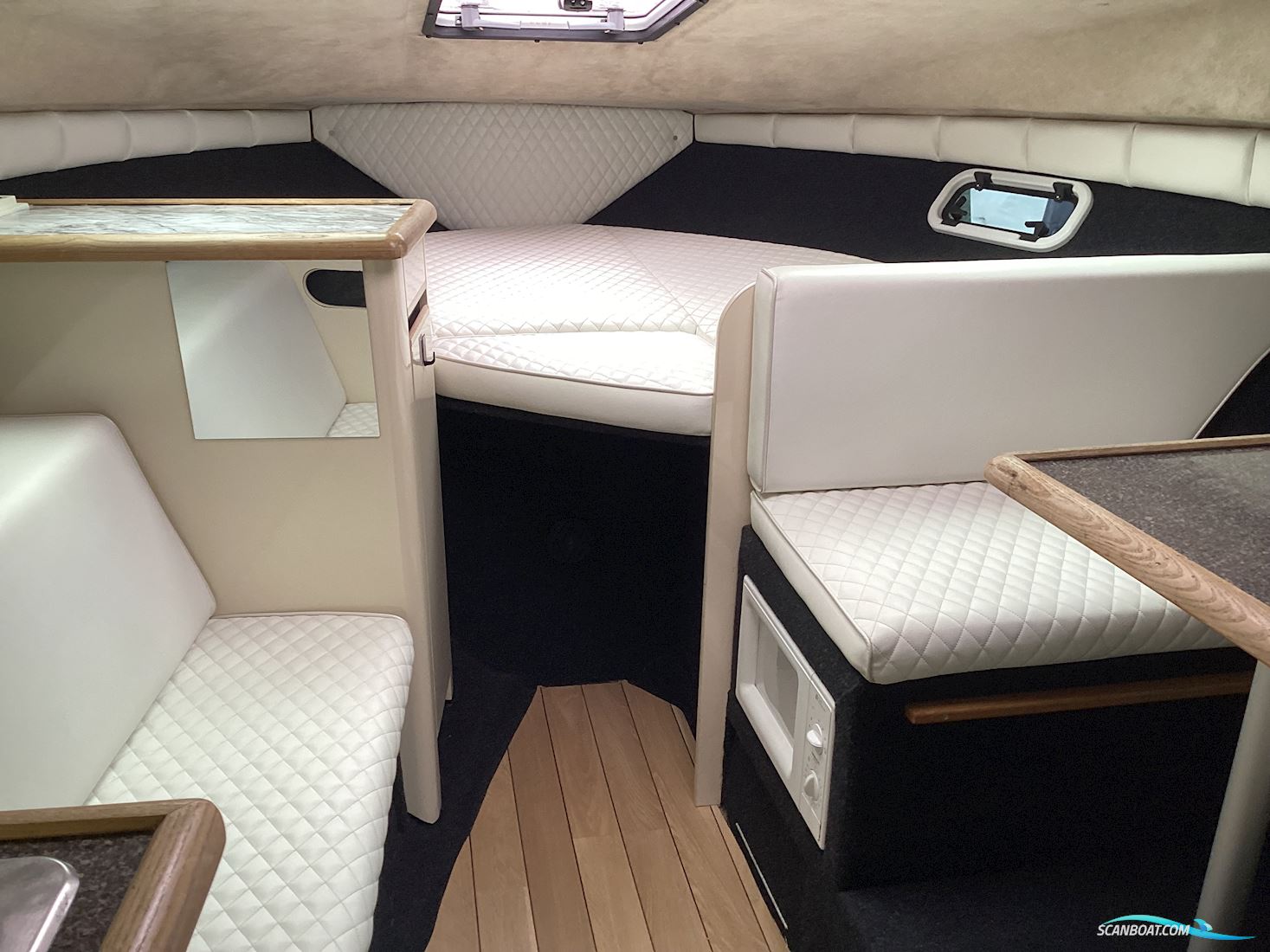 Bayliner 2655 Wide Body