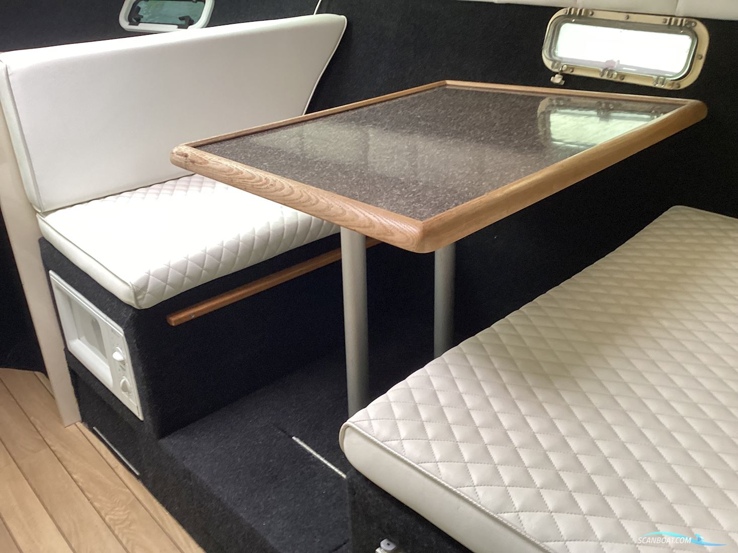 Bayliner 2655 Wide Body