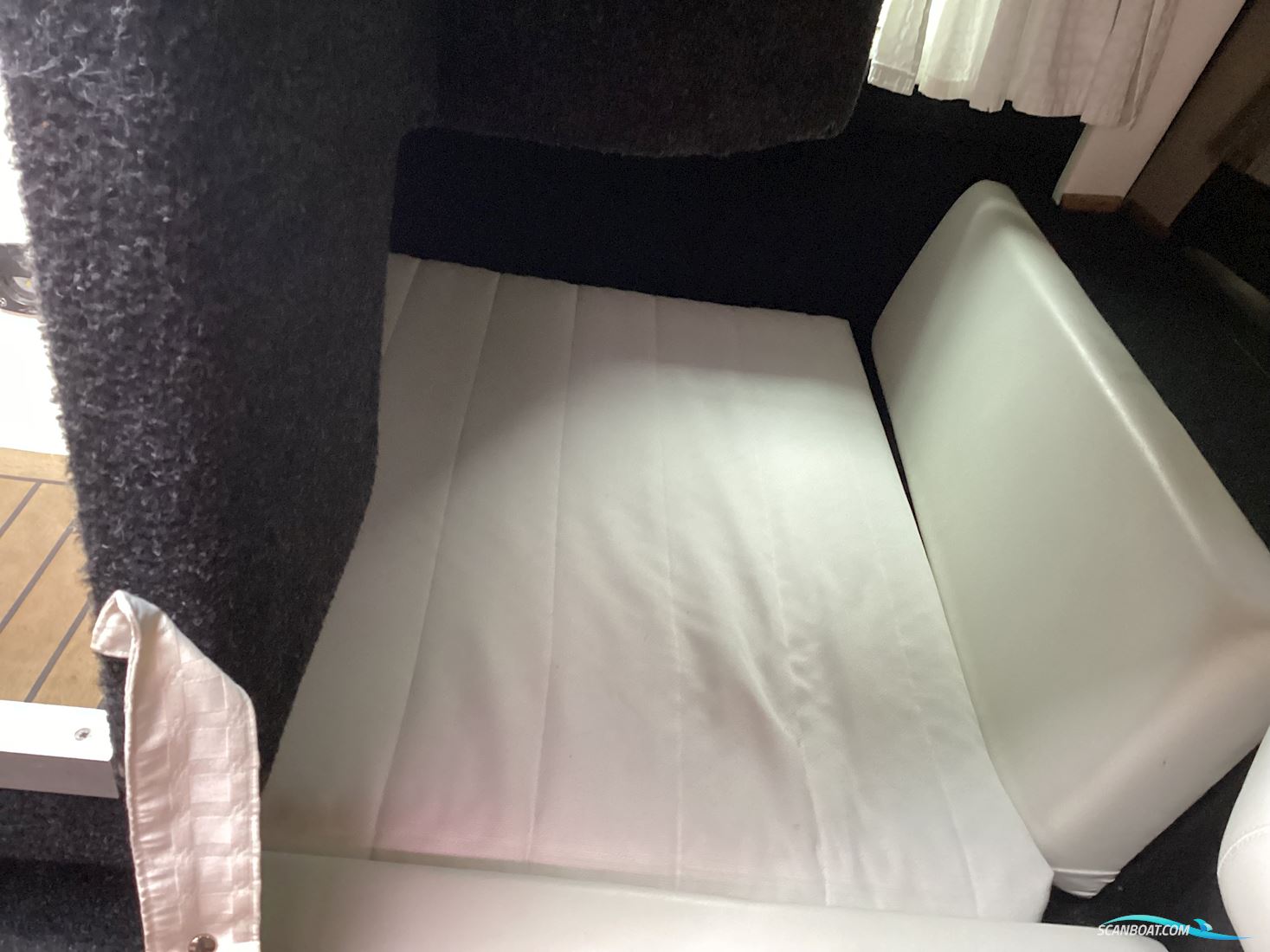 Bayliner 2655 Wide Body