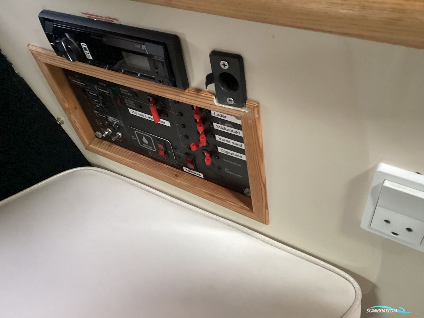Bayliner 2655 Wide Body