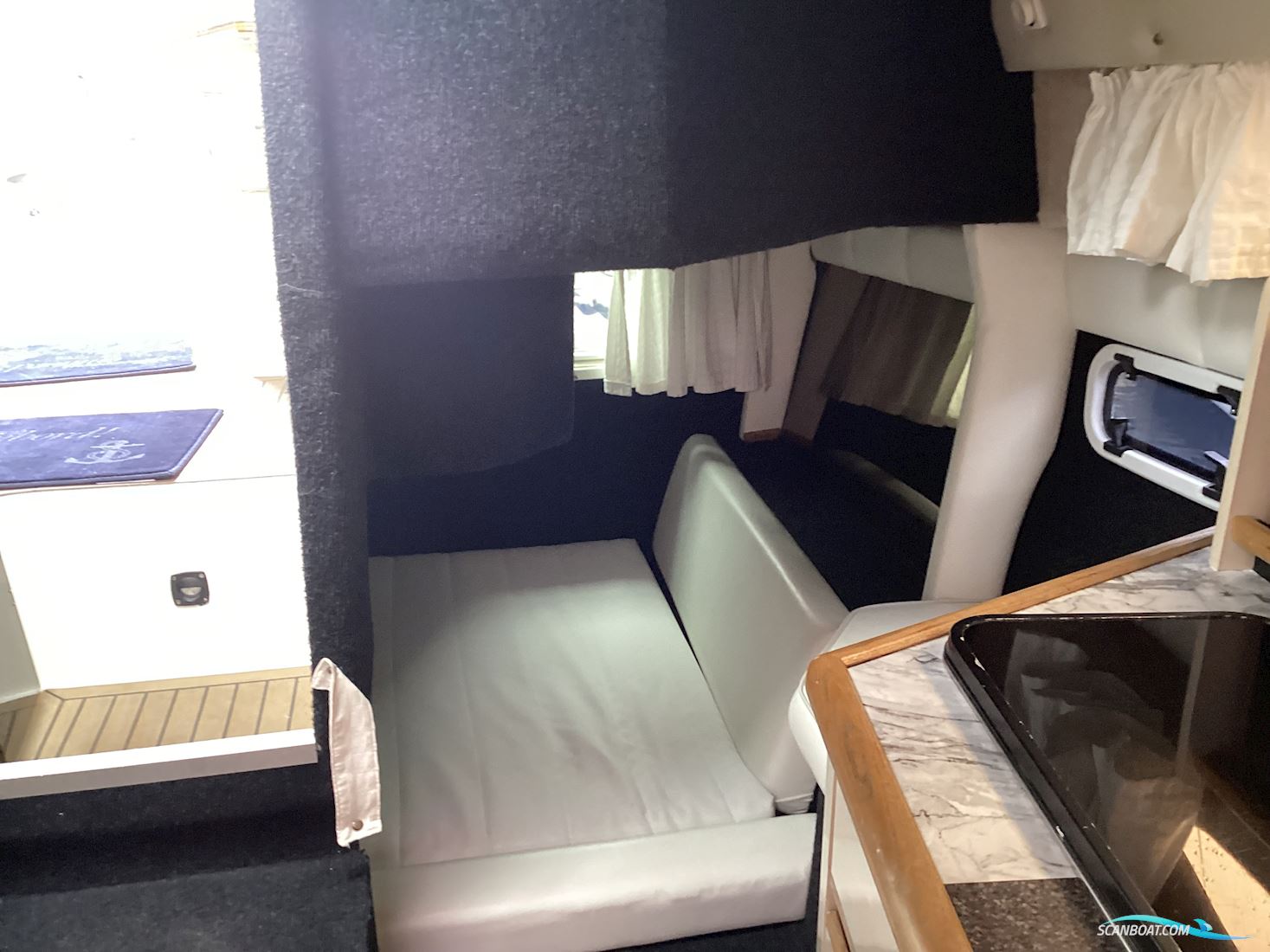 Bayliner 2655 Wide Body