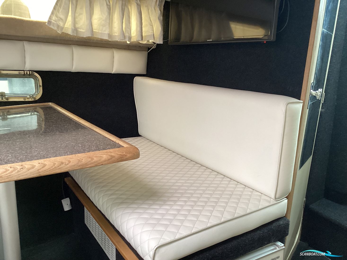 Bayliner 2655 Wide Body