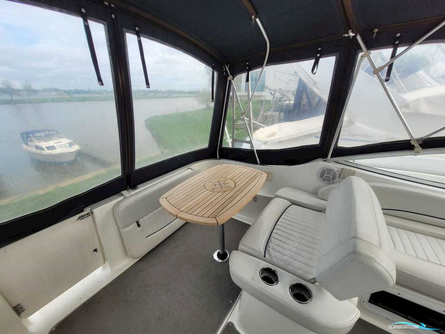 Bayliner 275