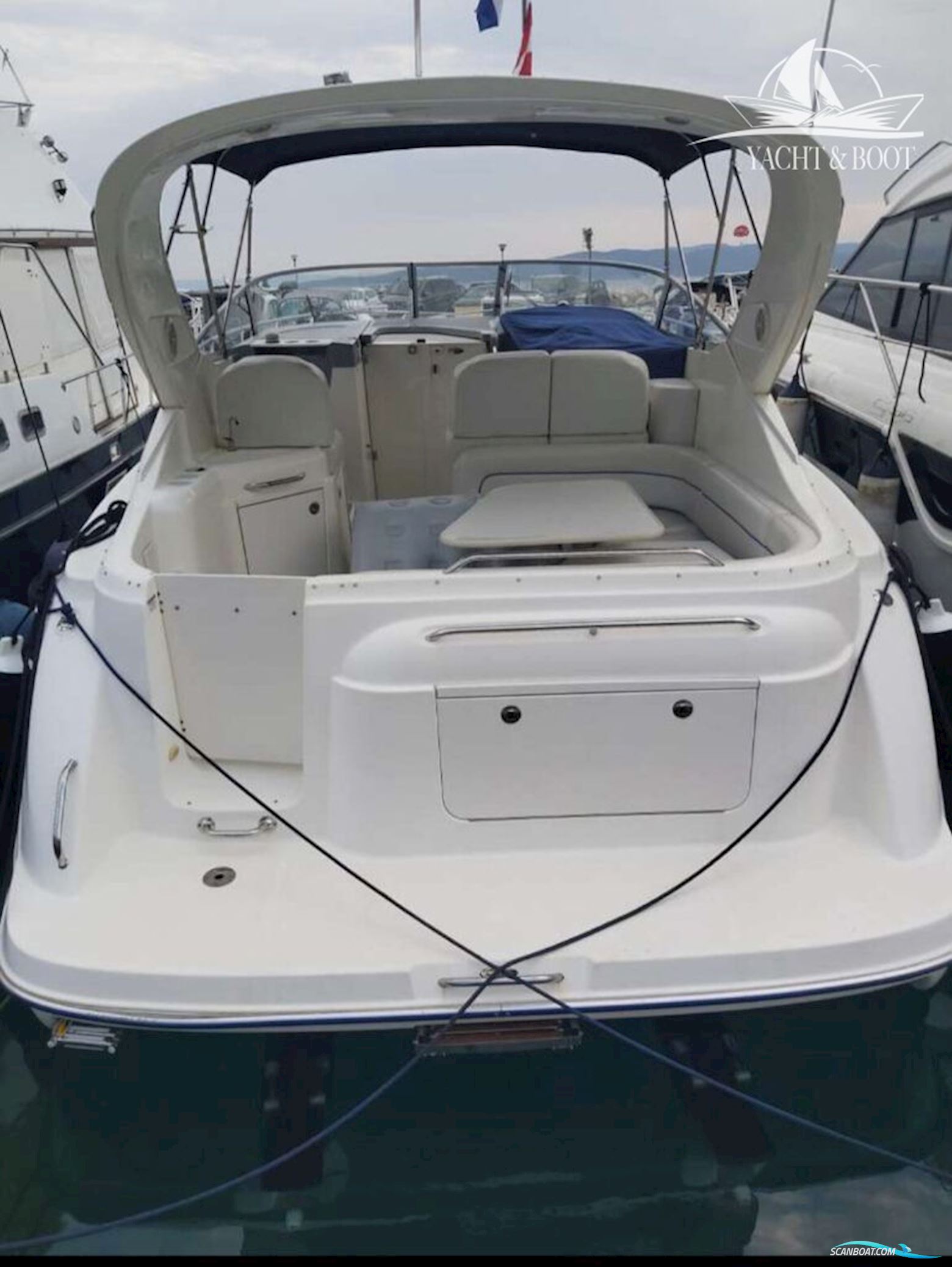 Bayliner 305