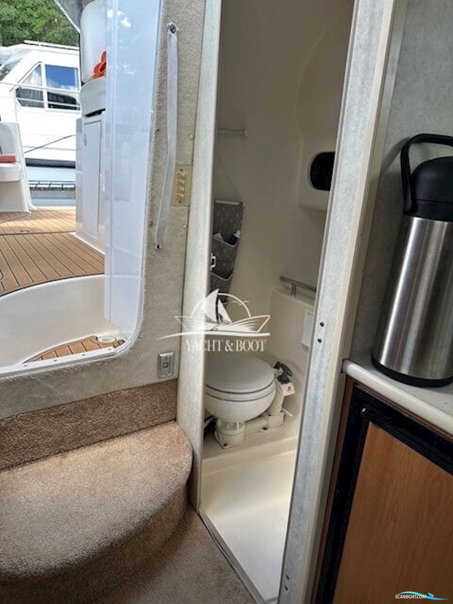 Bayliner 3055