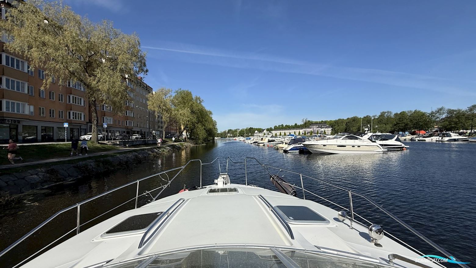 Bayliner 3250 Avanti Sunbridge