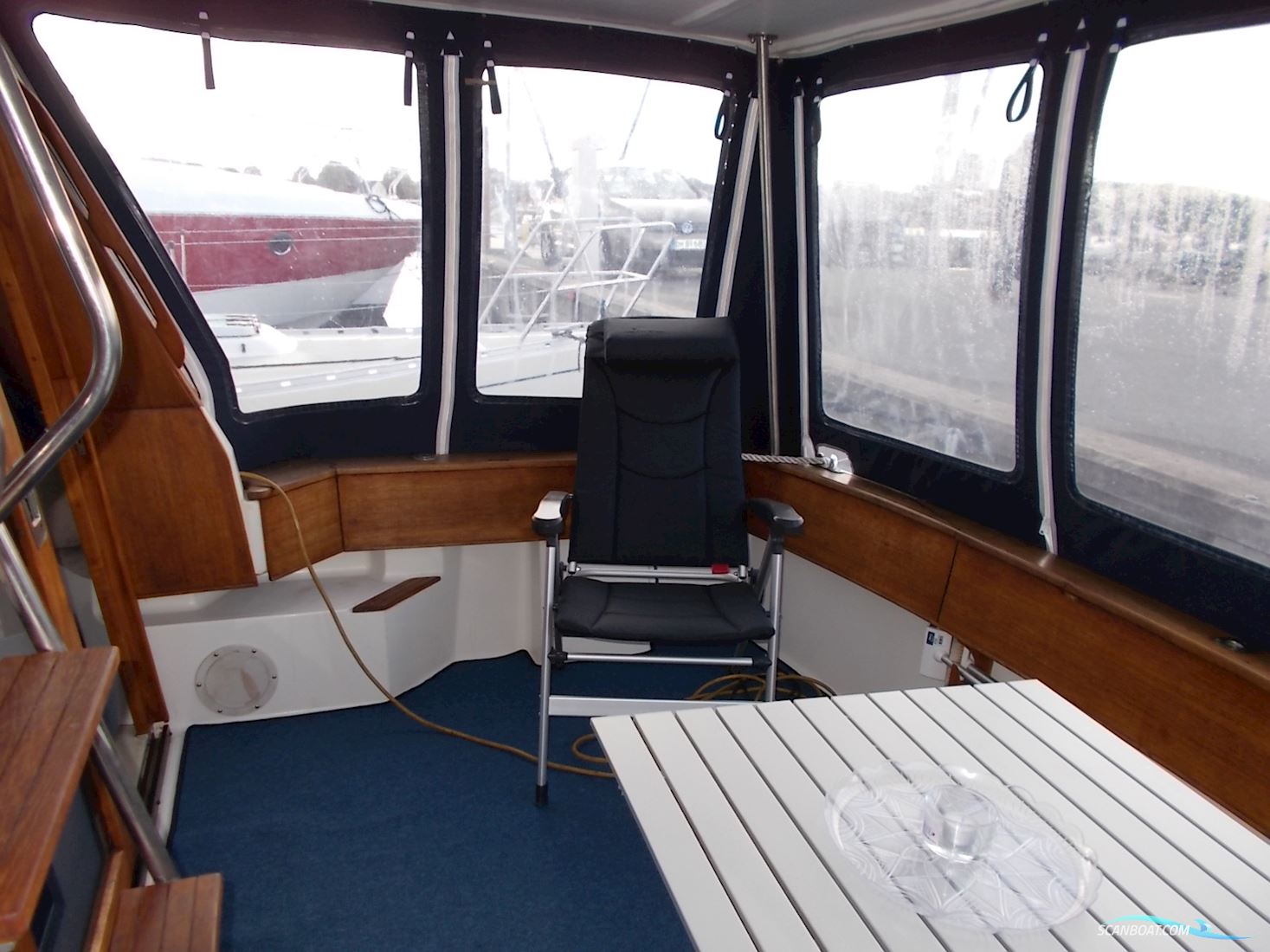 Bayliner 3288 Flybridge Flot Stand