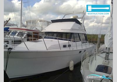Bayliner 3288 Motorboat 1992, with Hino engine, The Netherlands