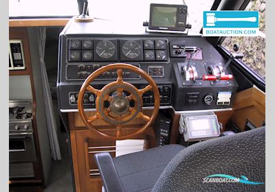 Bayliner 3288 Motorboat 1992, with Hino engine, The Netherlands