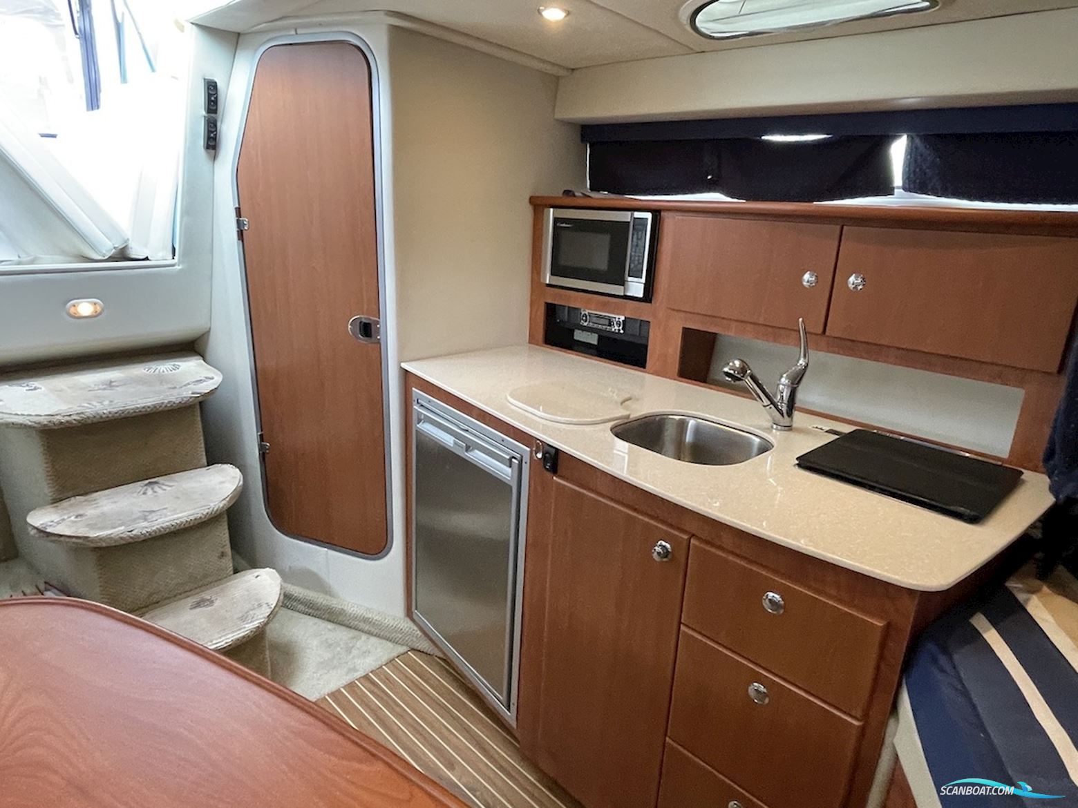 Bayliner 335 Cruiser