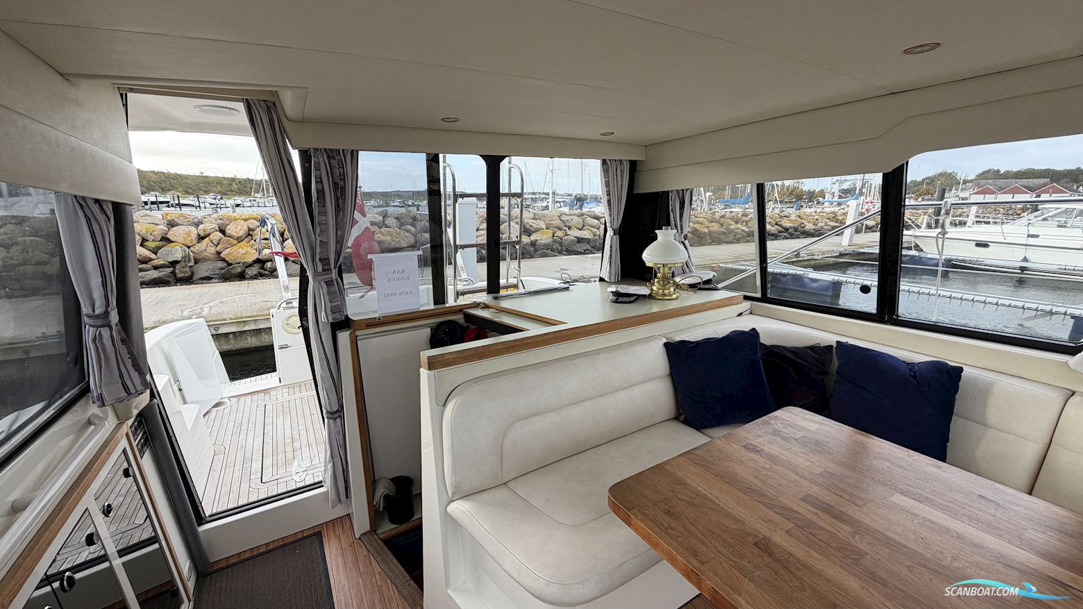 Bayliner 3688 Fly