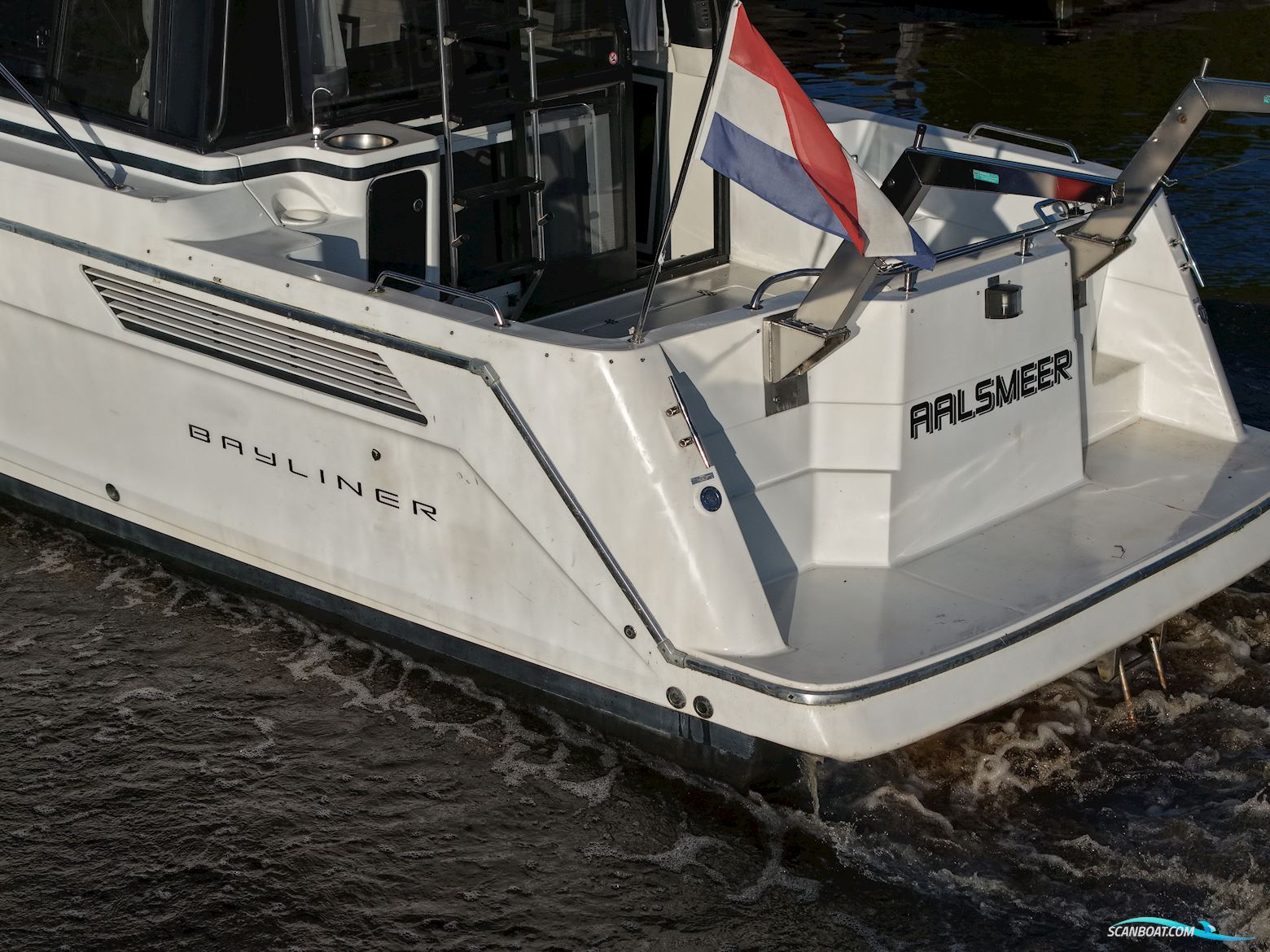 Bayliner 3688 Flybridge