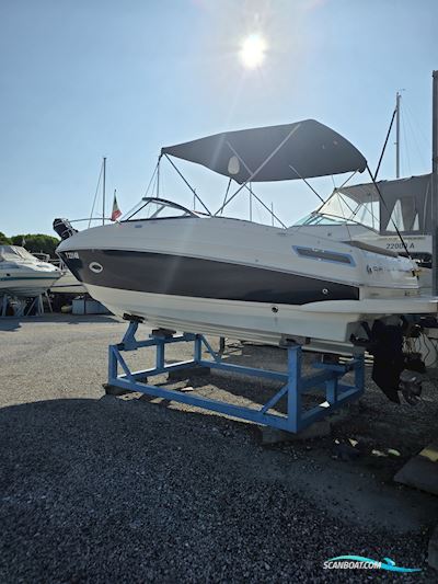 Bayliner 742CU Motorboat 2017, with Mercruiser engine, Italy