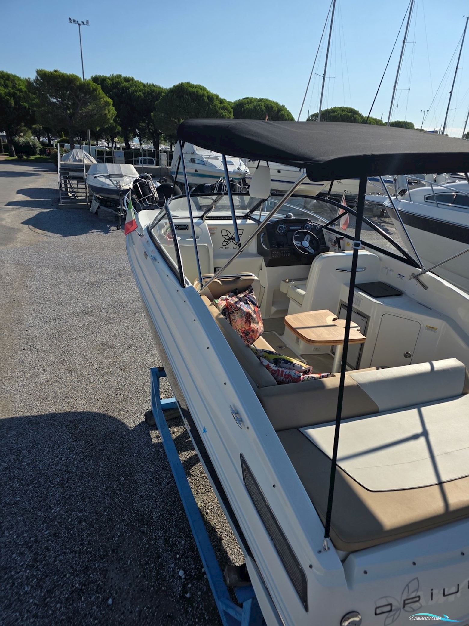 Bayliner 742CU