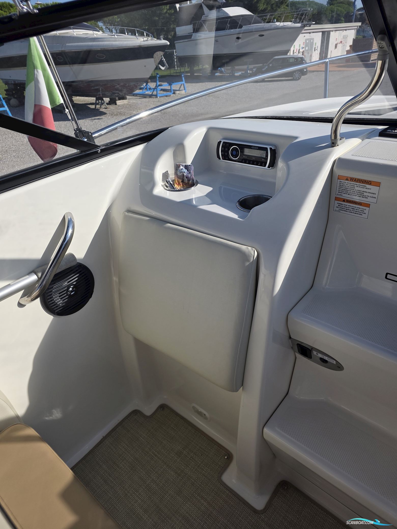 Bayliner 742CU