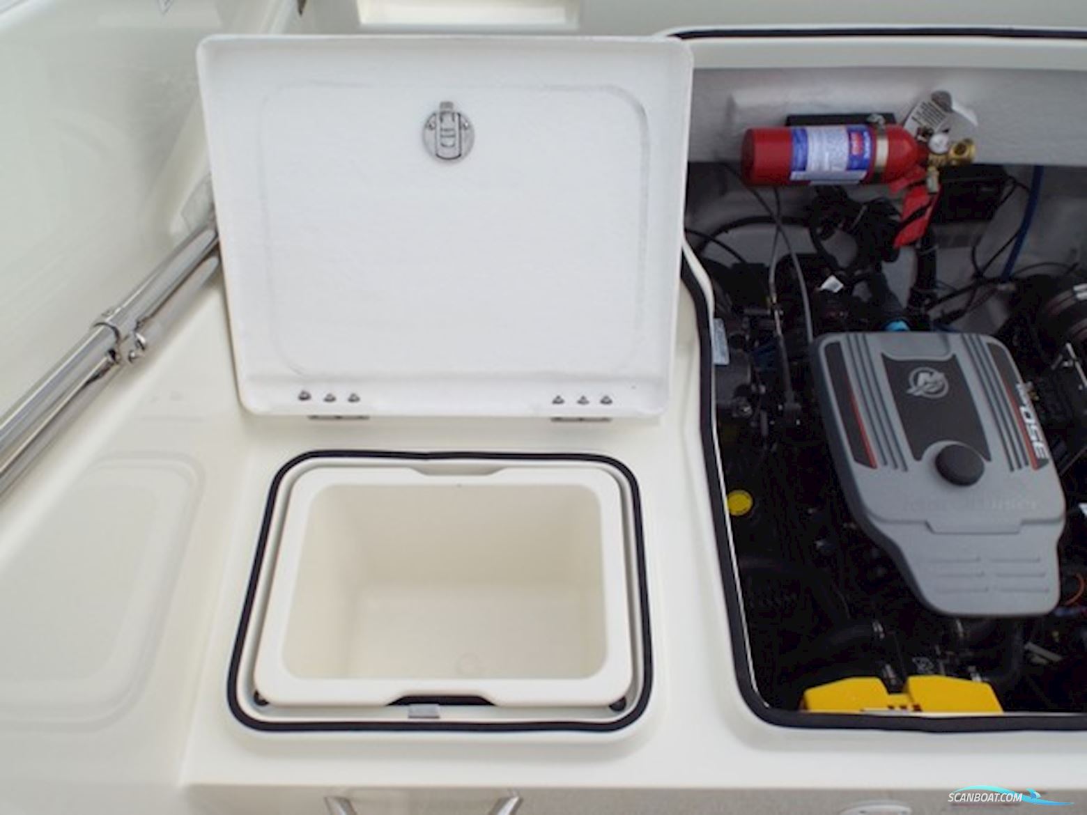 Bayliner 742R Cuddy med MerCruiser sterndrive