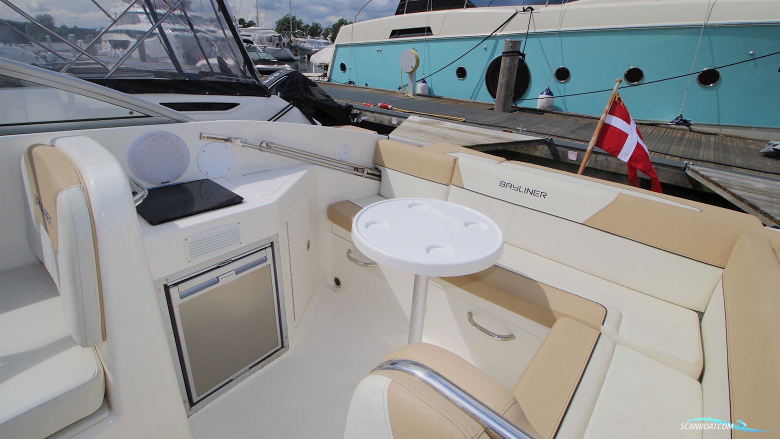 Bayliner 742R Cuddy