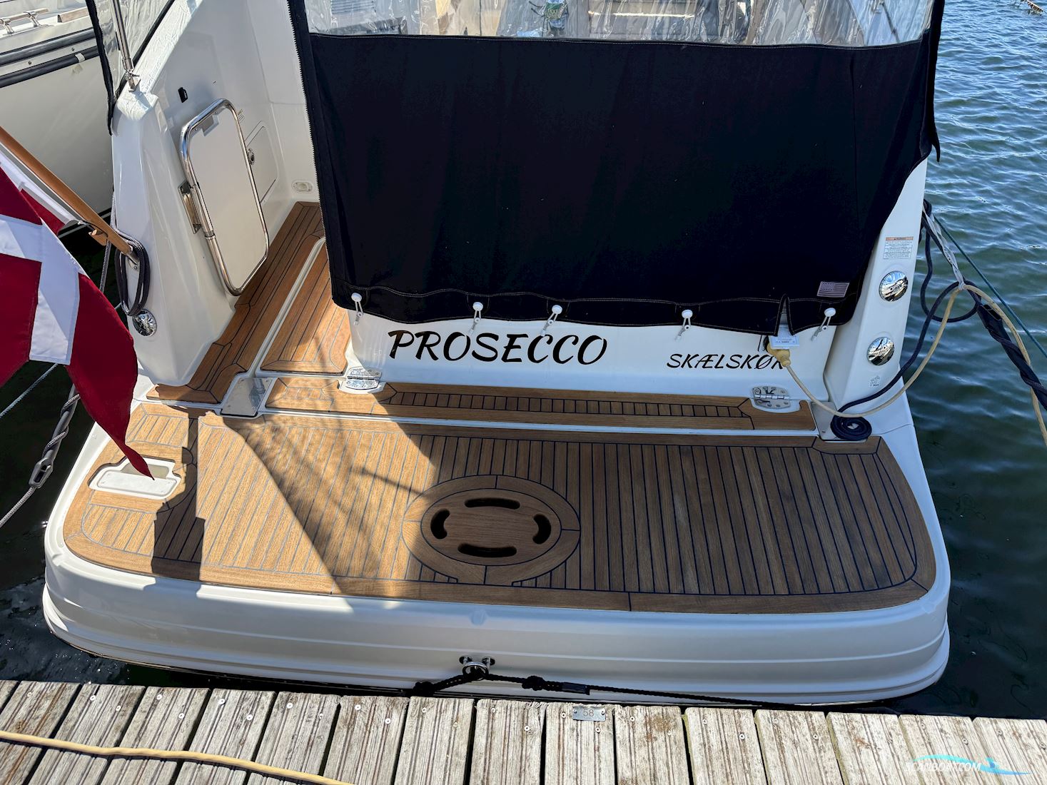 Bayliner 842