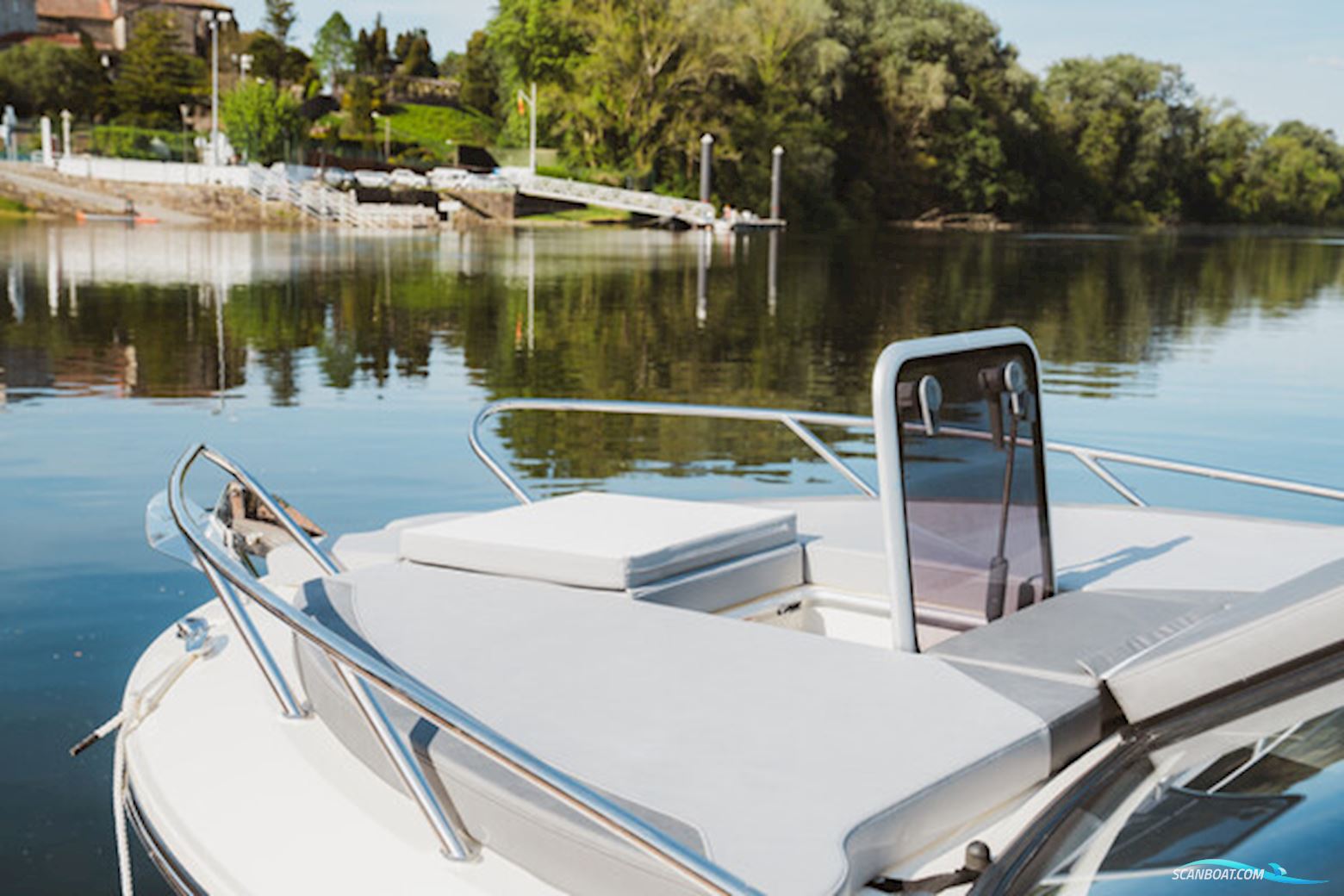 Bayliner C21 Cuddy med Mercruiser sterndrive