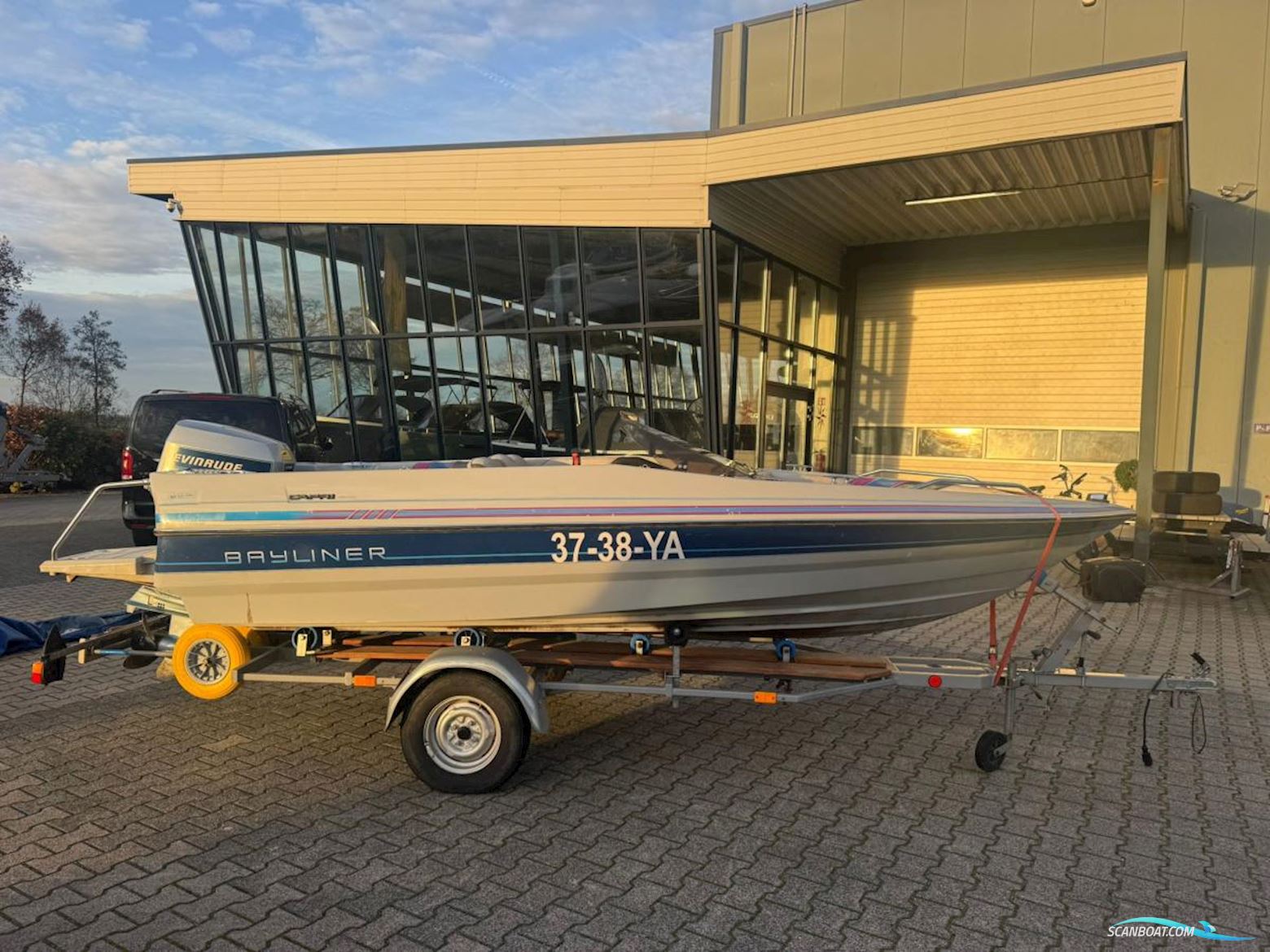 Bayliner Capri 1500 Bowrider