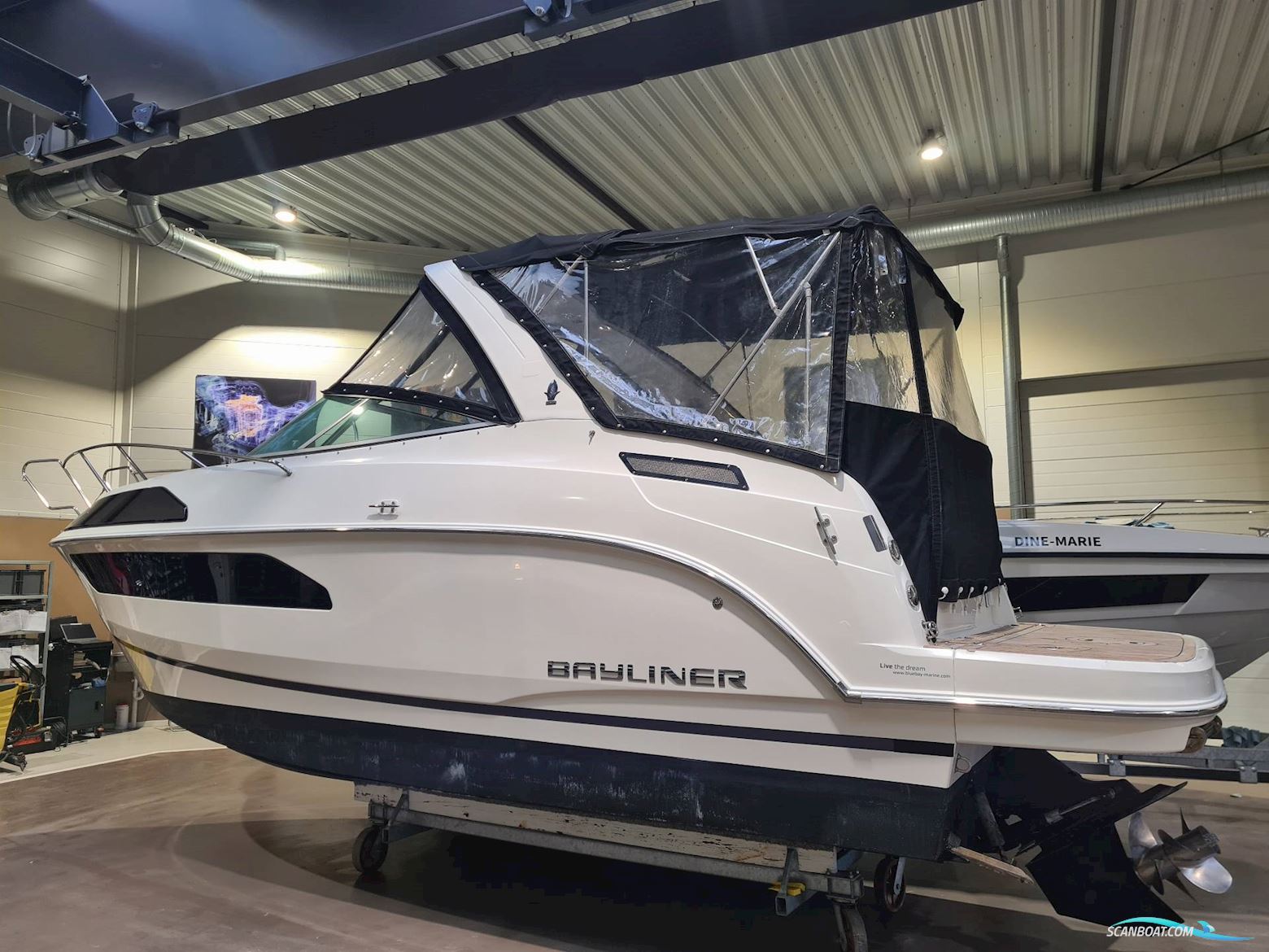 Bayliner Ciera 8 - Mercruiser 250 HK/Udstyr