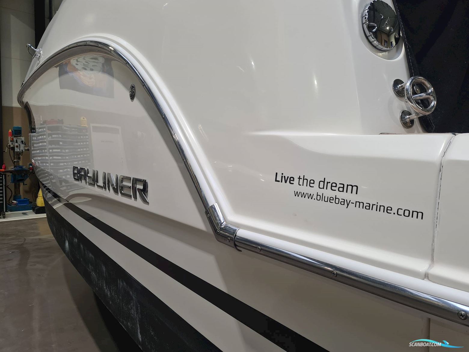 Bayliner Ciera 8 - Mercruiser 250 HK/Udstyr