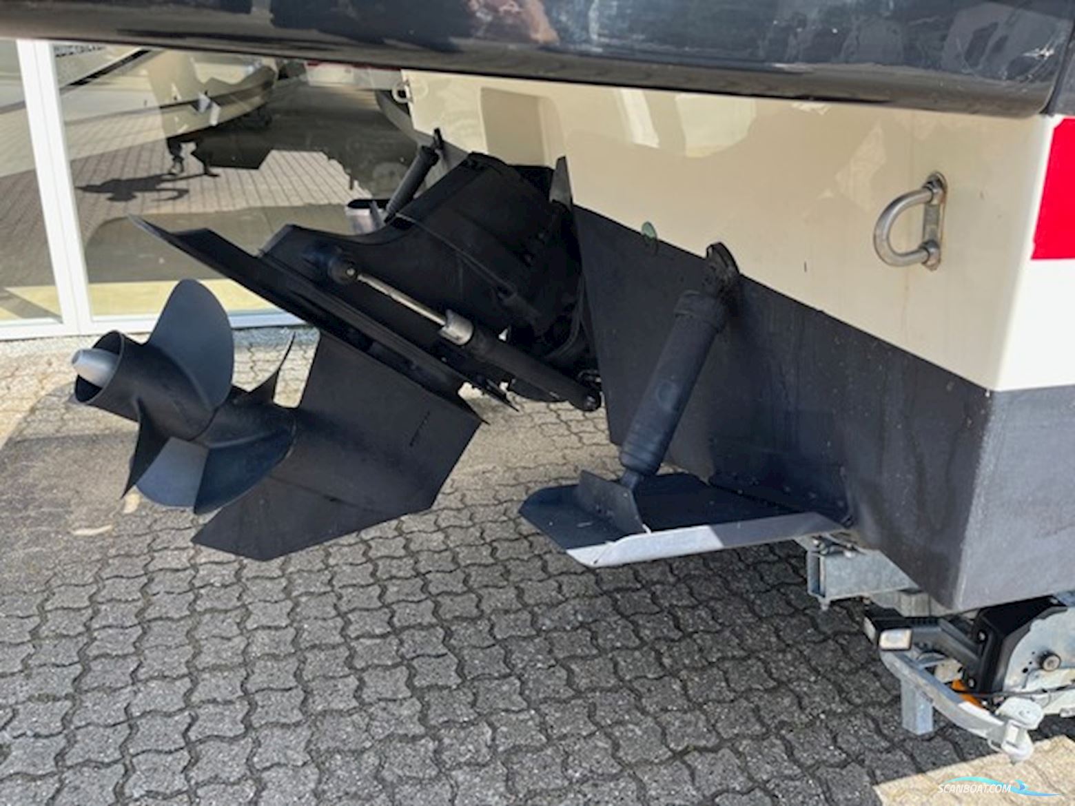 Bayliner Ciera 8 med 250 hk MerCruiser 4,5L V6 MPI ferskvandskølet 4 takt 