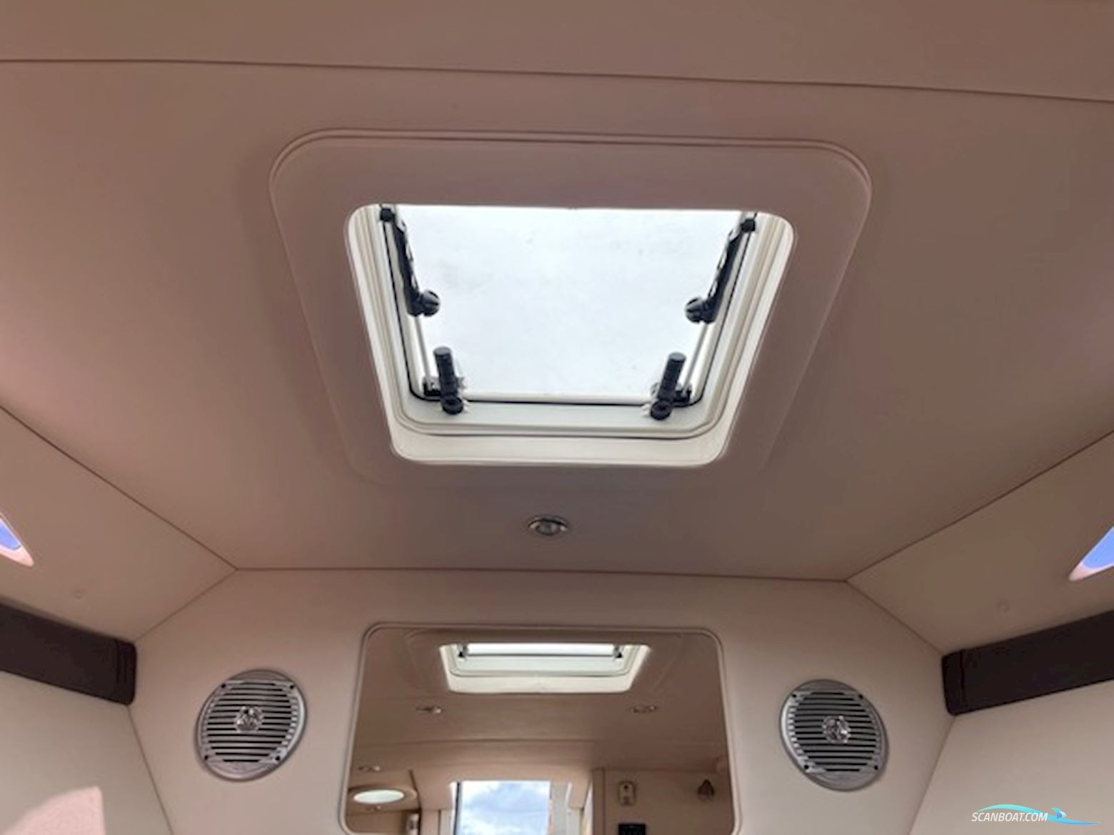 Bayliner Ciera 8 med 250 hk MerCruiser 4,5L V6 MPI ferskvandskølet 4 takt 