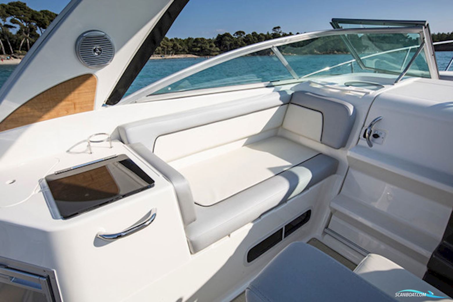 Bayliner Ciera 8 med Mercruiser sterndrive