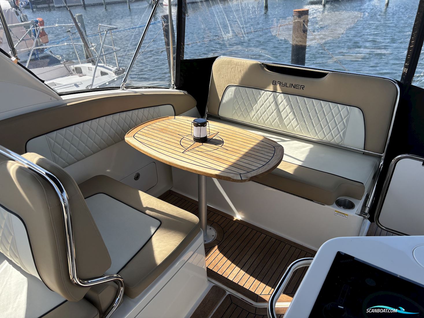 Bayliner Ciera 8