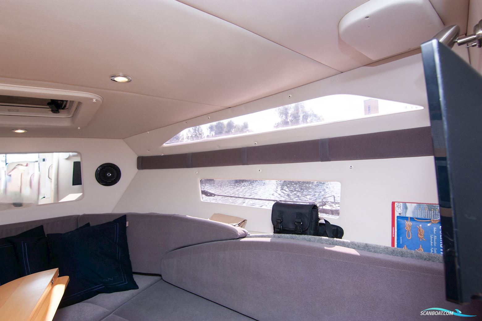 Bayliner Ciera 8