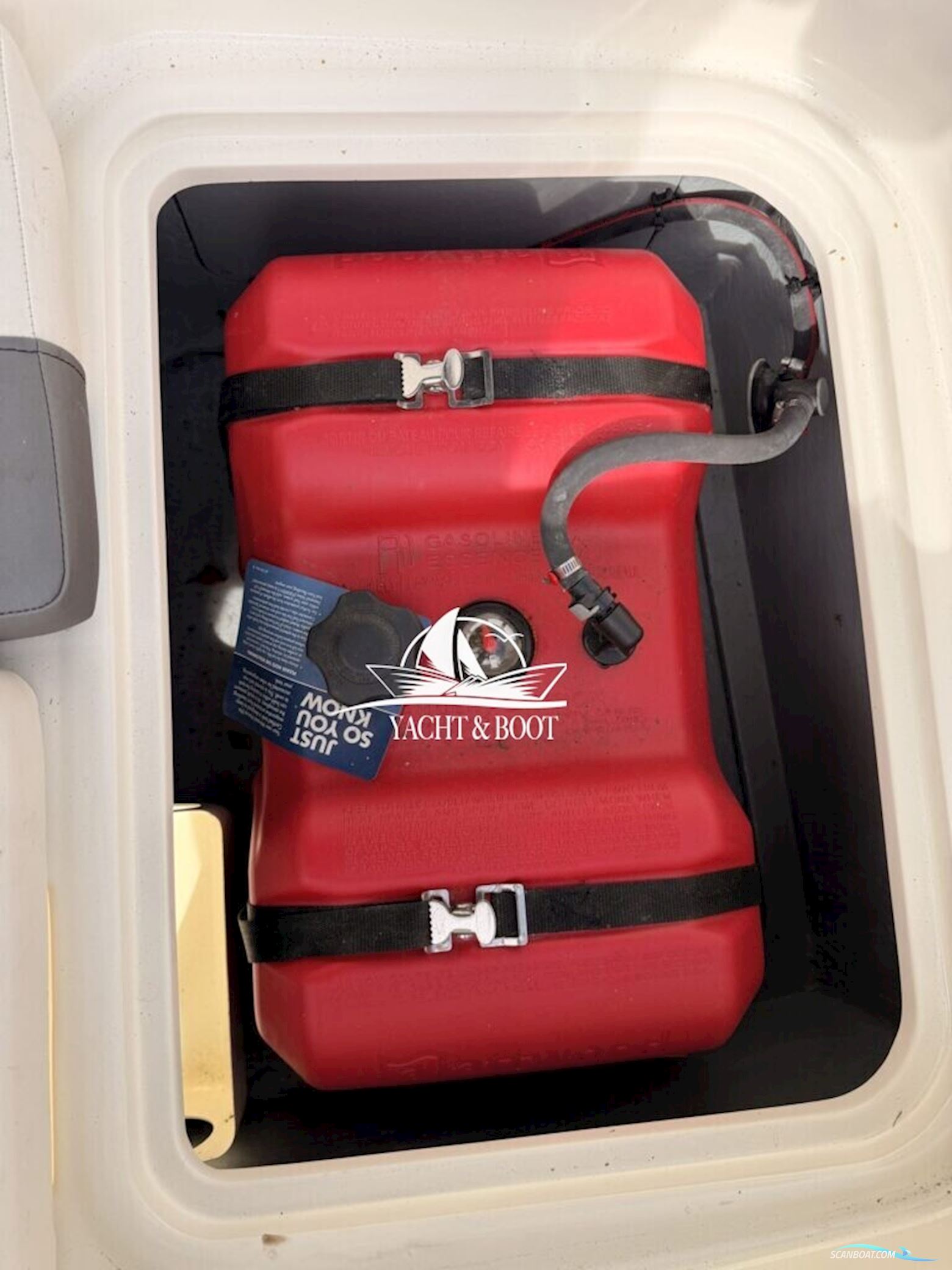 Bayliner e16