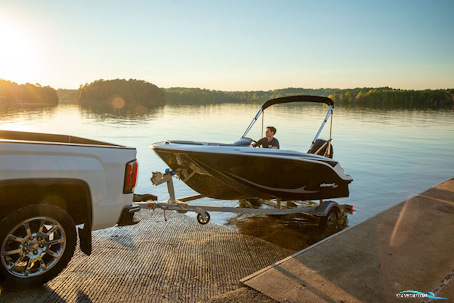 Bayliner M15 med Mercury F60 ELPT-EFI og udstyr