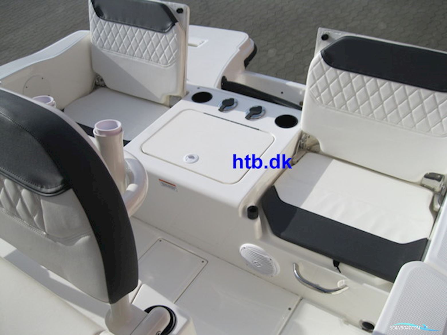 Bayliner Trophy CC20 M/Mercury F200 hk V6 4-takt - BLACK NOVEMBER KAMPAGNE !