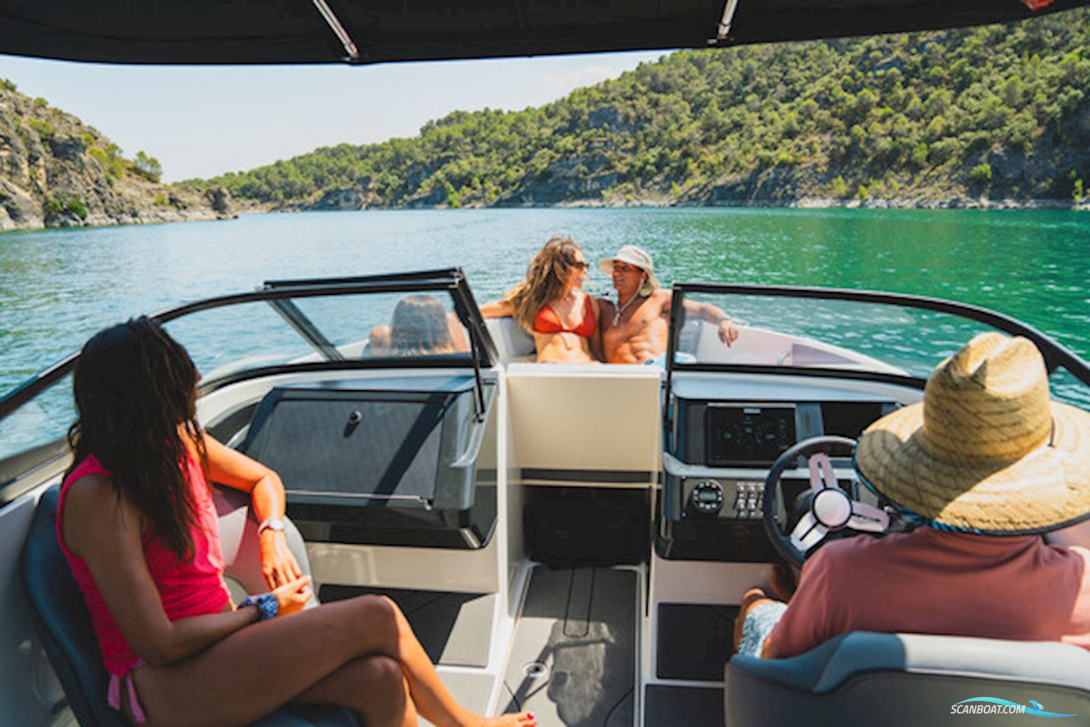 Bayliner V20 OB, Mercury F175 ProXS