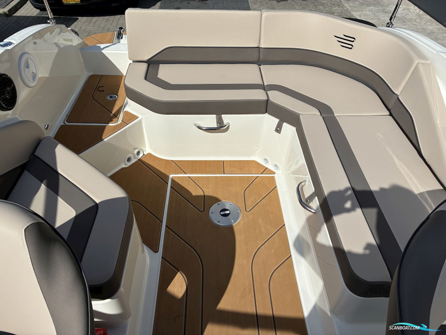 Bayliner V20