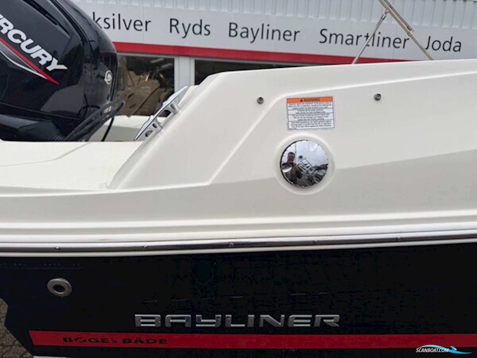 Bayliner VR4 Bowrider Med 115 hk Mercury 2,1L XL CT