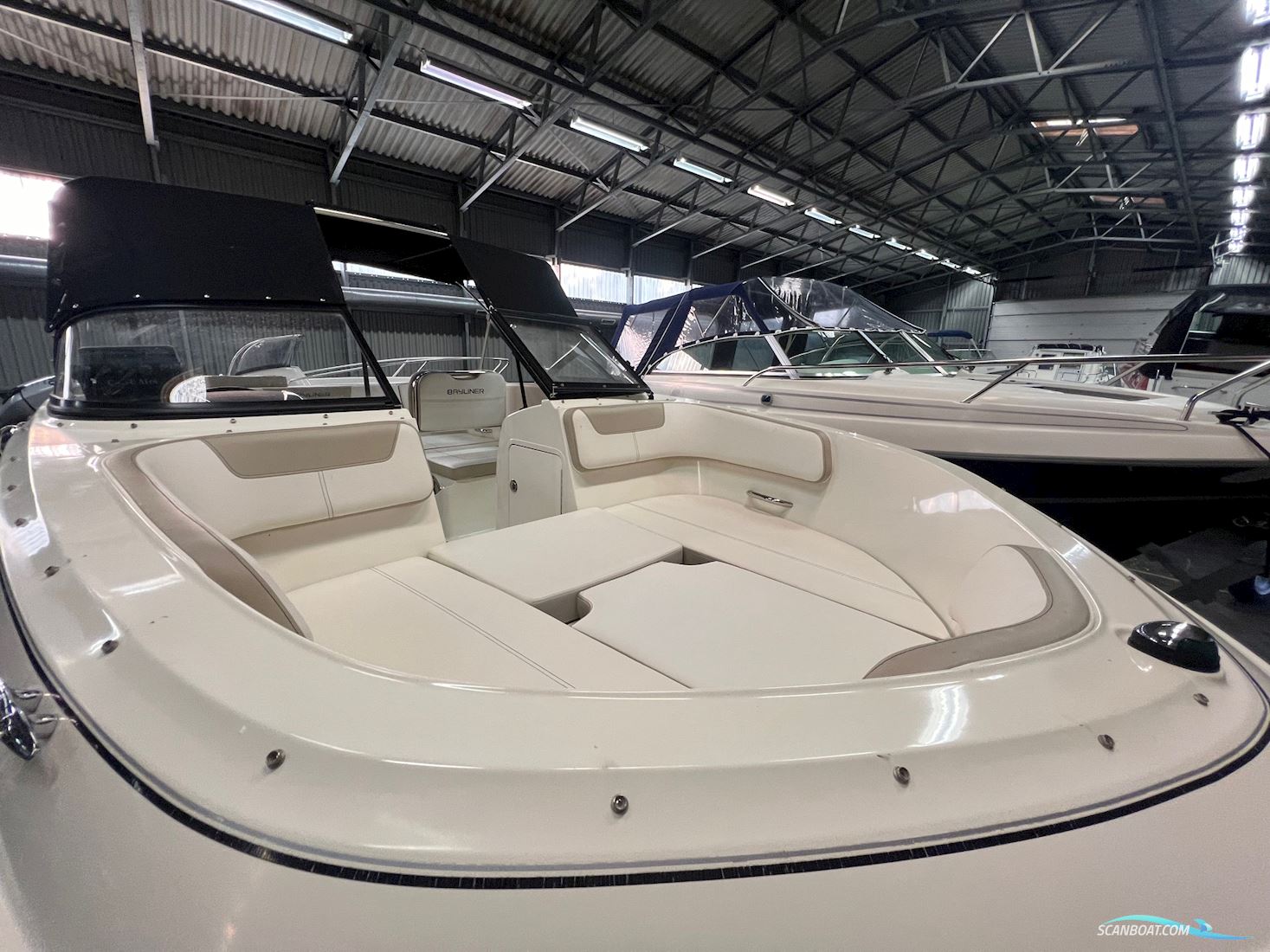 Bayliner VR5 - Mercruiser 4.5L