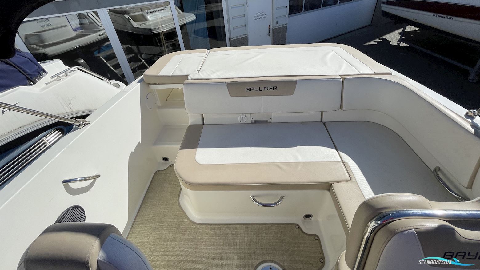 Bayliner VR5 